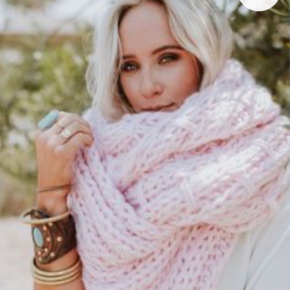 Three Bird Nest Chunky Olive Oversized Soft Cozy Knit Infinity Scarf - Picture 2 of 6